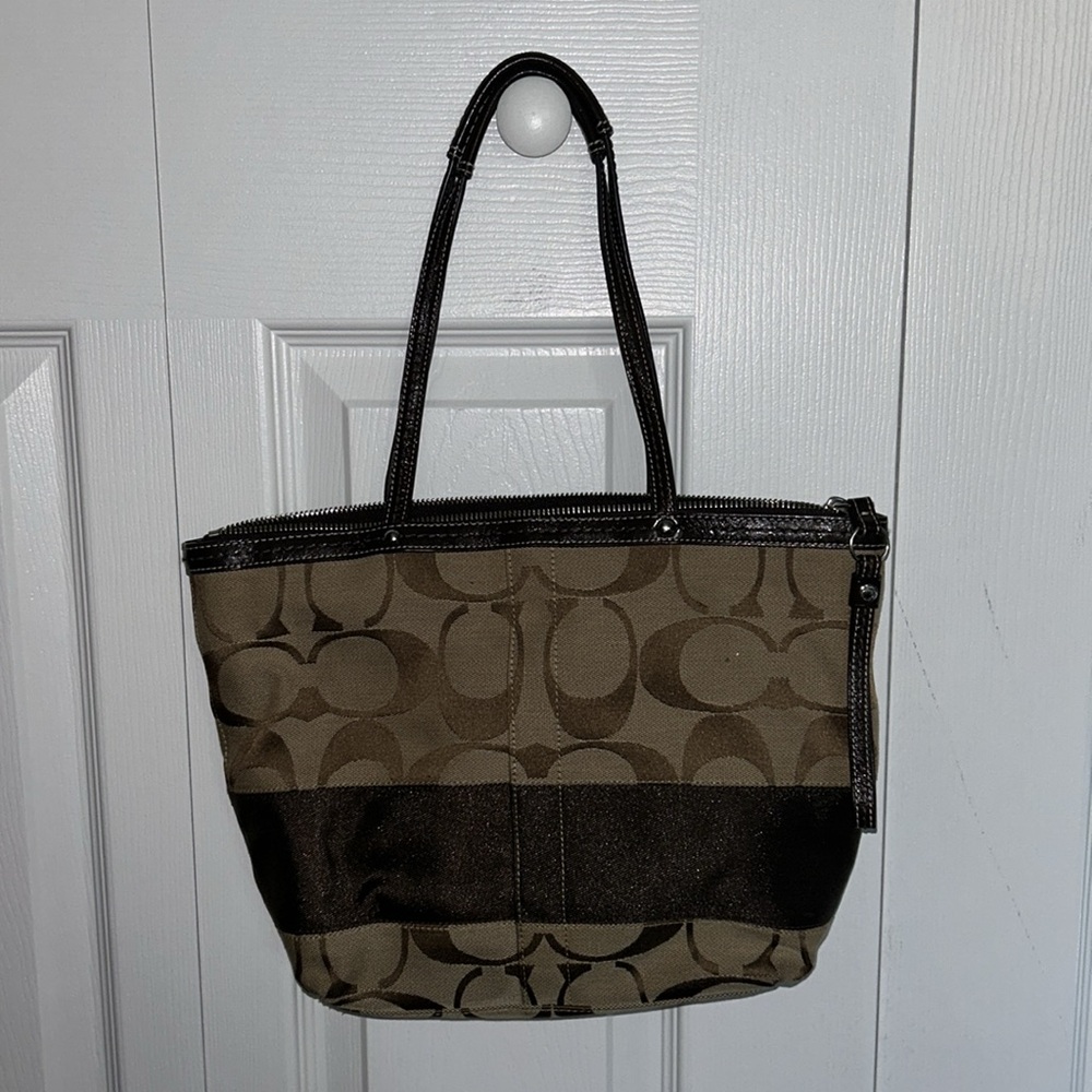 COACH purse - Picture 2 of 3